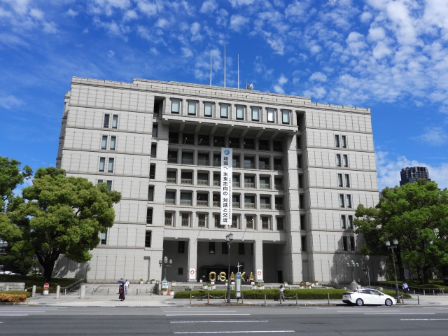 自治体のサービスと比較検討する
